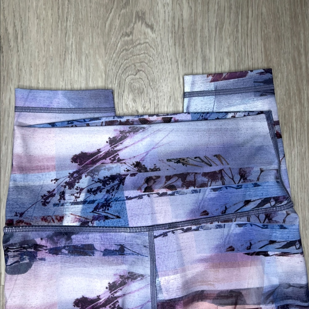 Lululemon Wunder Under High-Rise 7/8 25”printed leggings size 4 - Picture 3 of 6